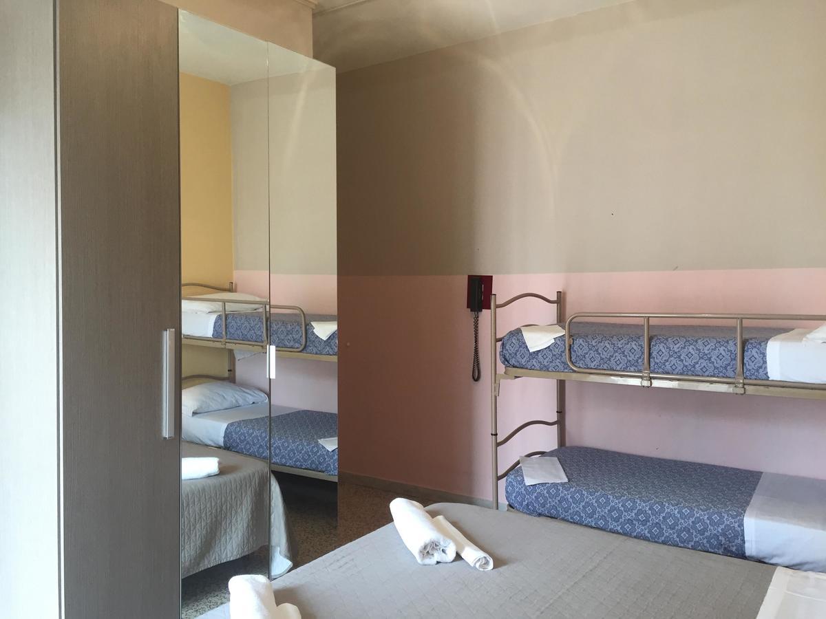 Hotel Britta Rimini Kültér fotó